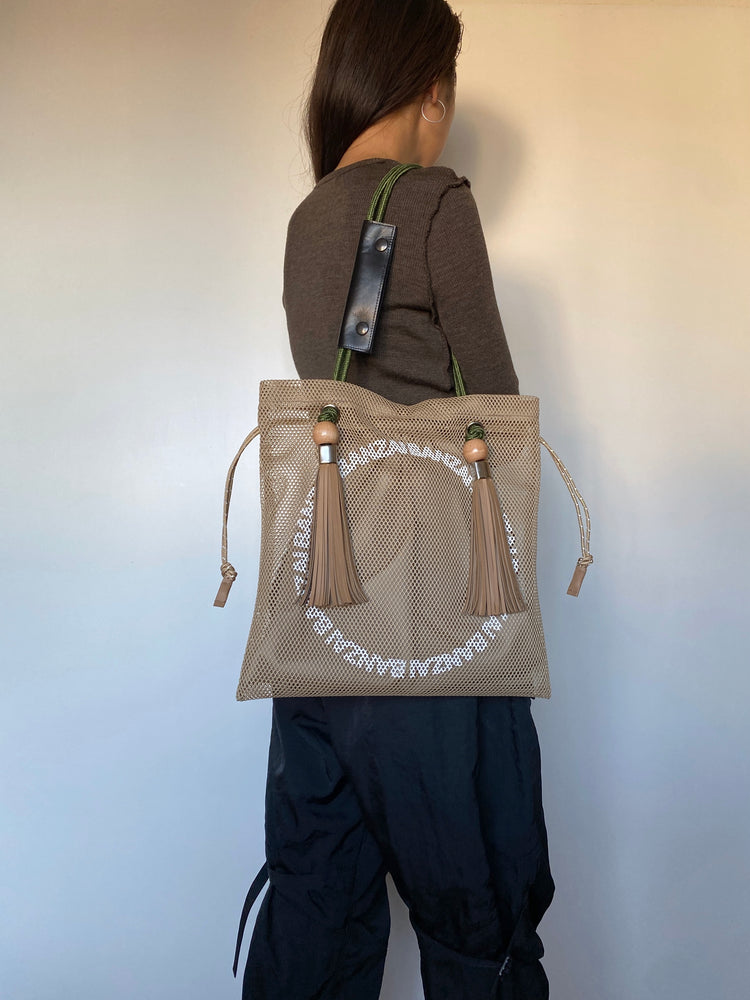 TS TOTE_BG