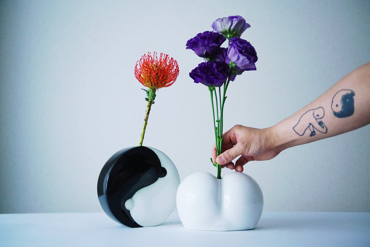 YIN YANG FLOWER VASE