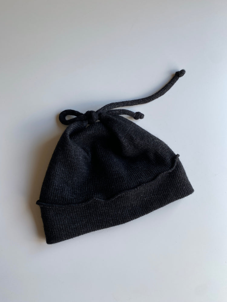 BEANIE_BLACK