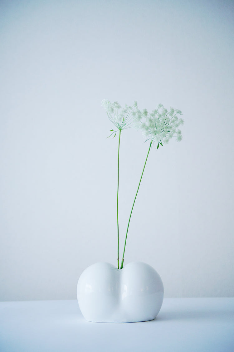 OSHIRI FLOWER VASE